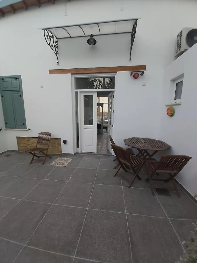 Magdalene'S City House Inn Larnaka 2*,